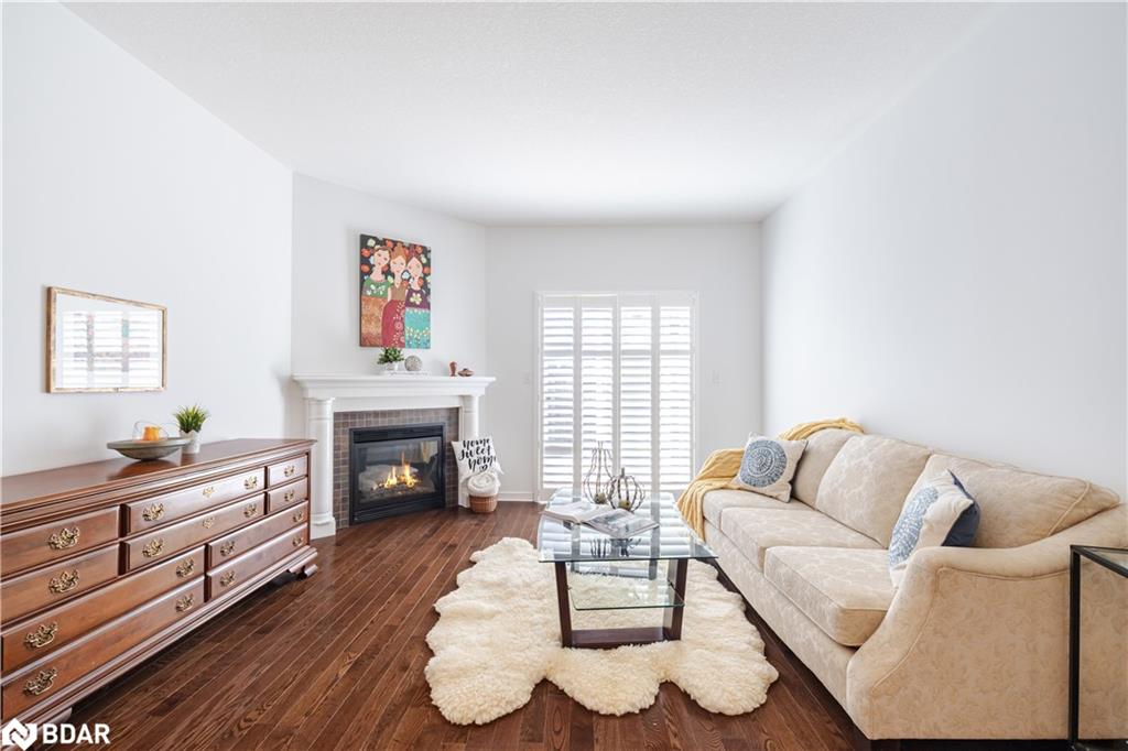 10 Cornflower Cres, Hamilton, ON L0R 1P0