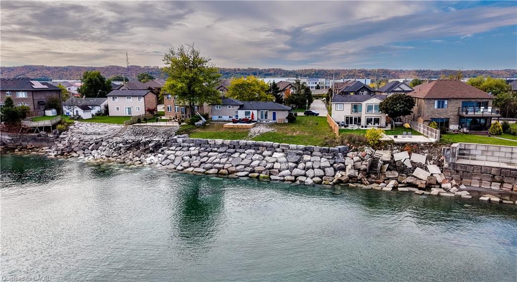 46 Seabreeze Cres, Hamilton, ON L8E 5C8