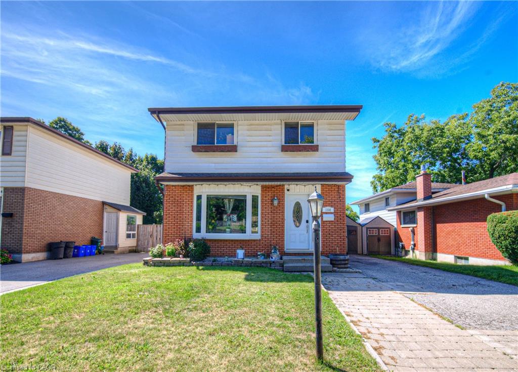 164 Green Valley Dr, Kitchener, ON N2P 1C4