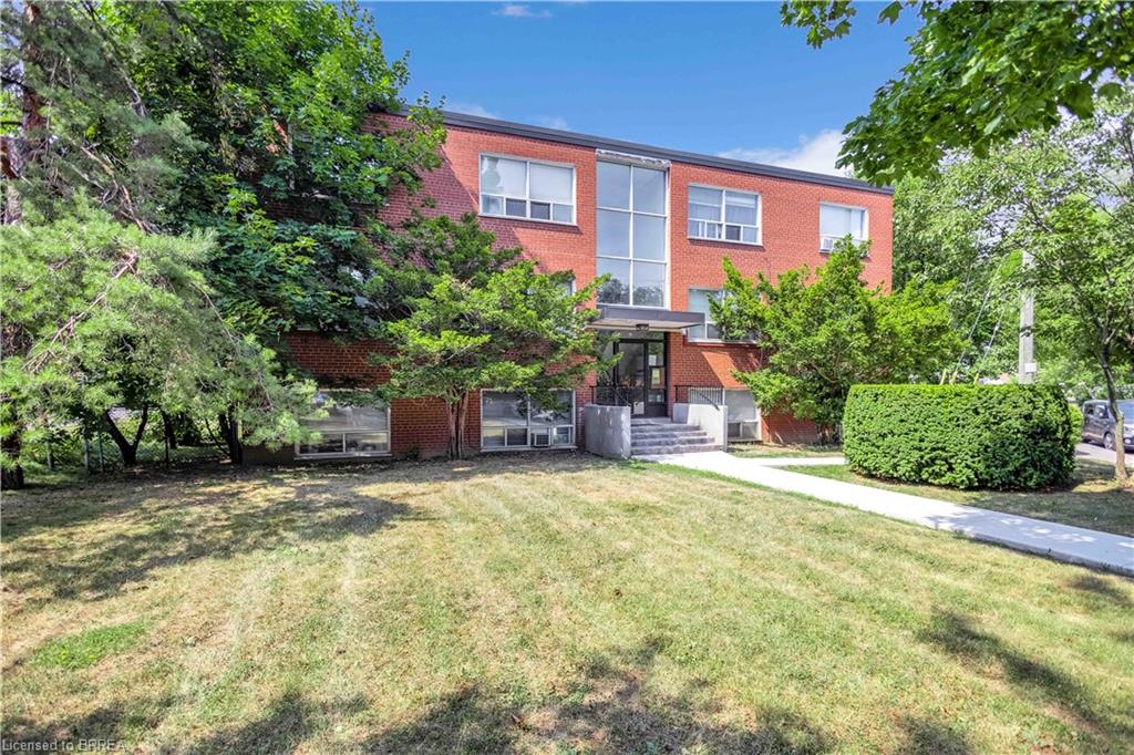 57 Mericourt Road Unit 310, Hamilton, ON L8S 2N5
