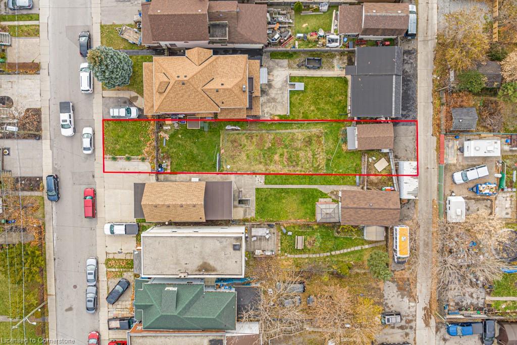 39 Earl St, Hamilton, ON L8L 6L1
