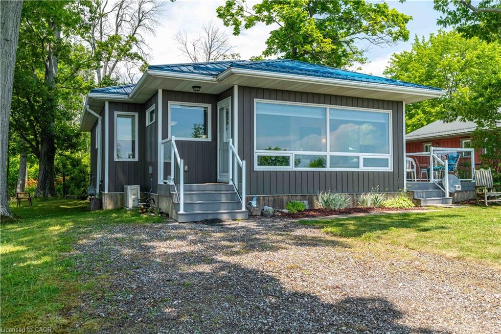 2399 Lakeshore Rd, Dunnville, ON N1A 2W8