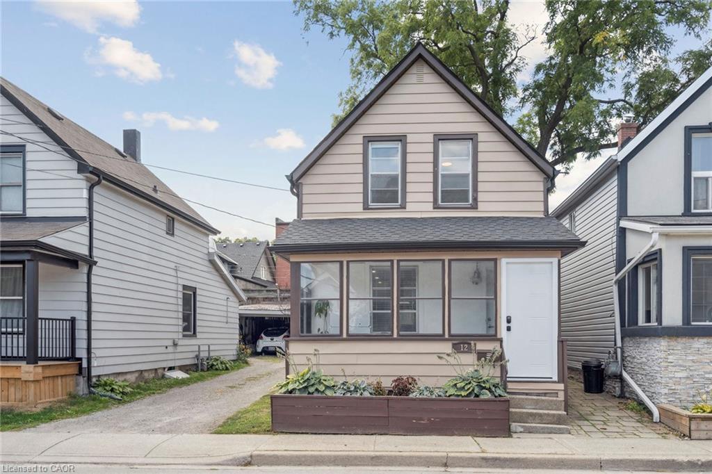 12 Jones St, Hamilton, ON L8G 3H8