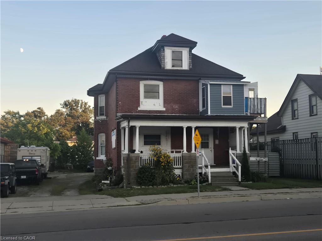 13 Talbot St E, Cayuga, ON N0A 1E0
