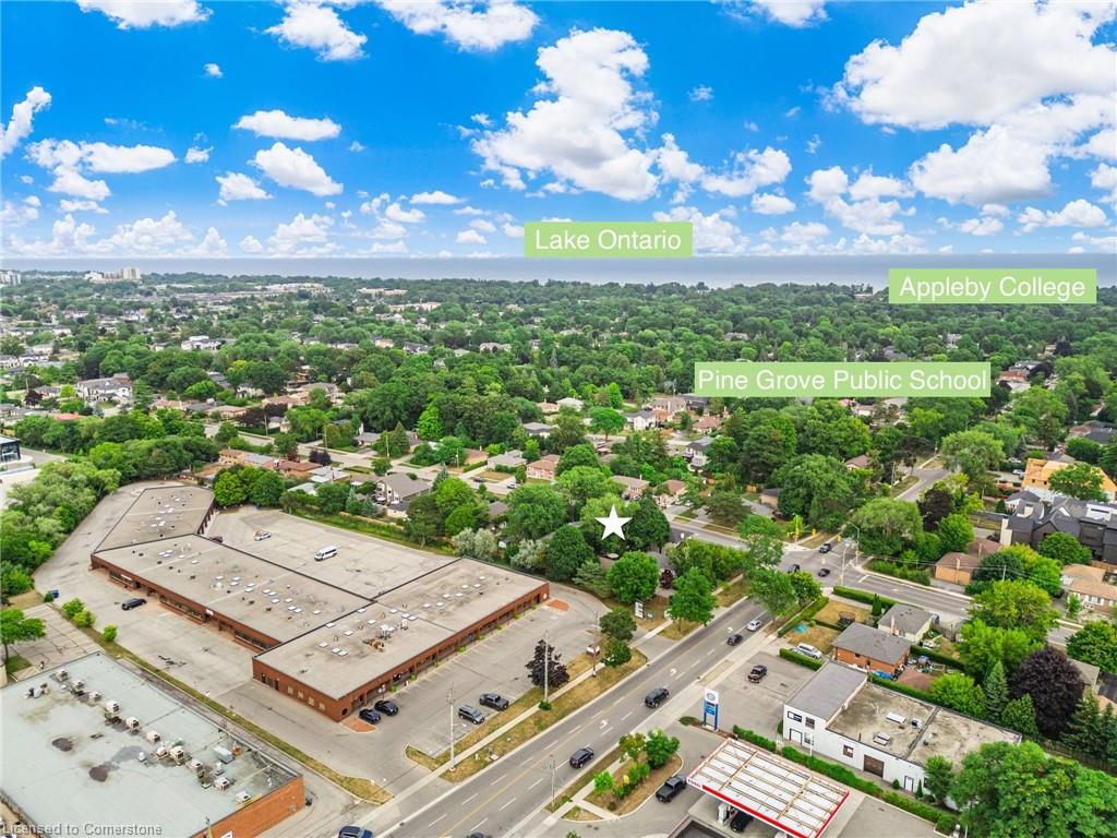 611 Pinegrove Rd, Oakville, ON L6K 2C5