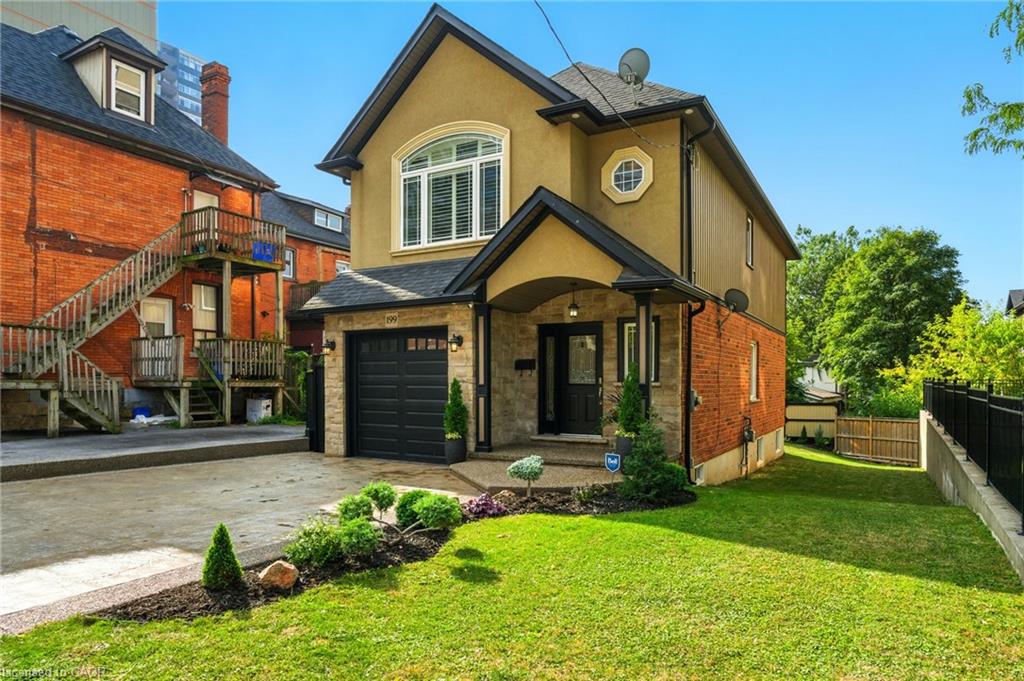 199 Hunter St W, Hamilton, ON L8P 1R7