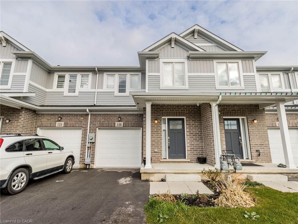 120 Sycamore St, Welland, ON L3C 0H8
