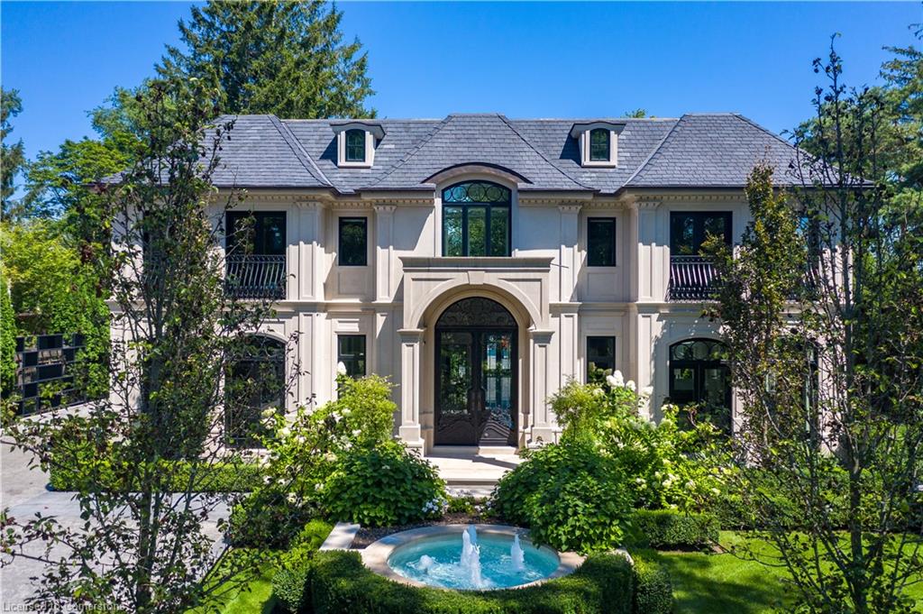 15 Chartwell Rd, Oakville, ON L6J 3Z3