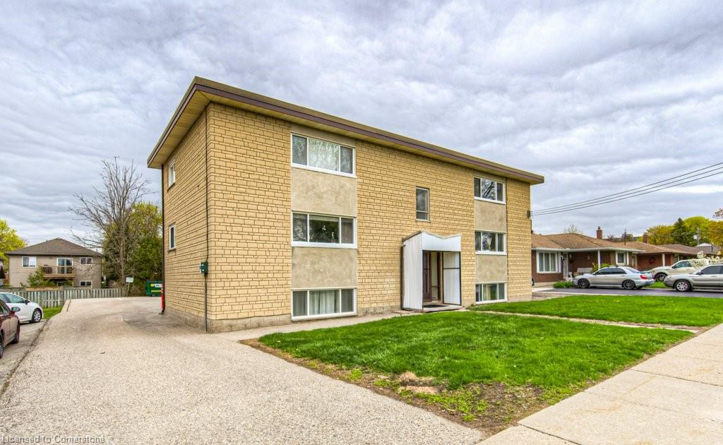24 Cait Ave, Kitchener, ON N2C 1G4