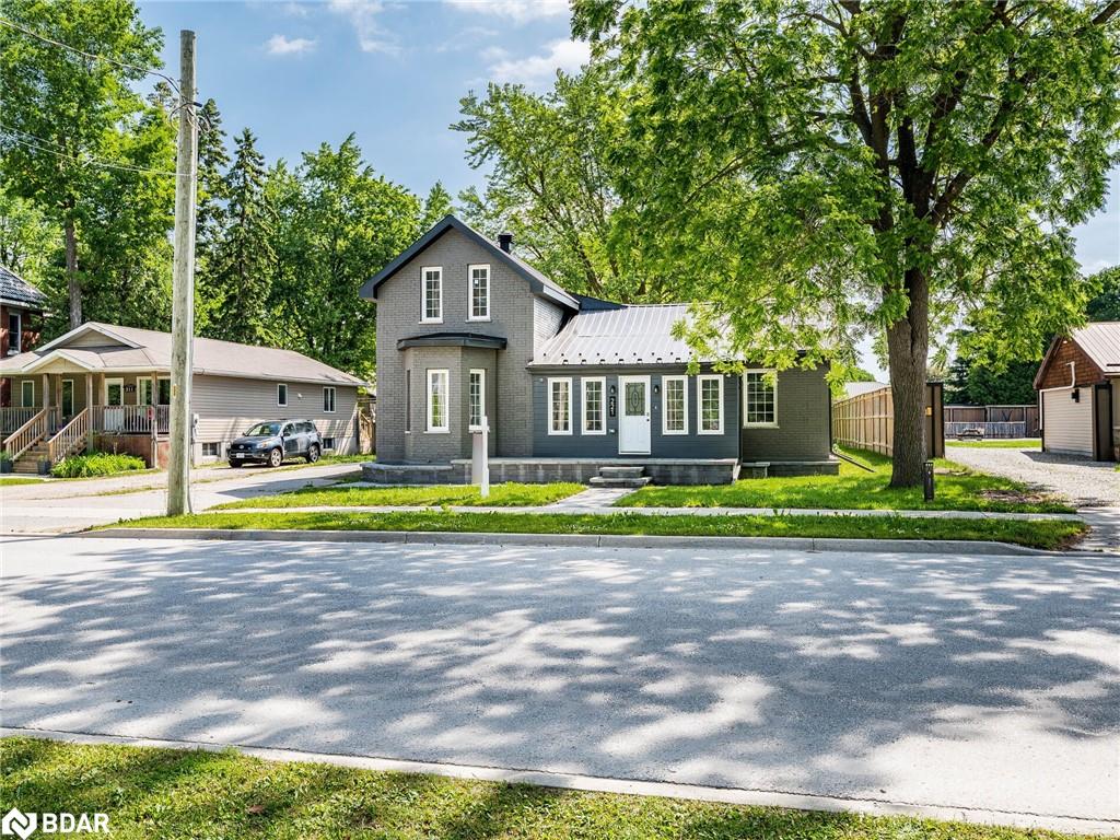 221 Isabella St, Wellington North, ON N0G 1A0