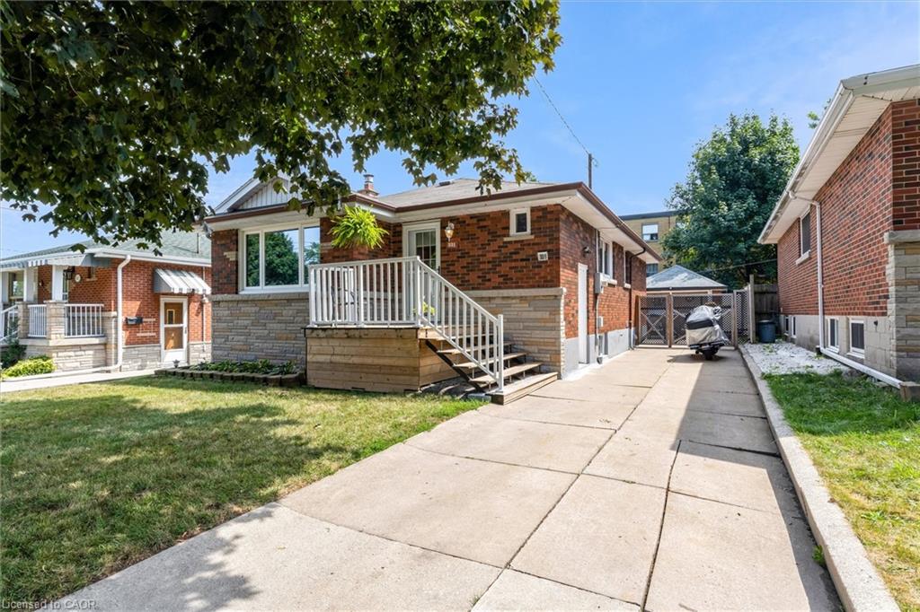 331 E 42nd St, Hamilton, ON L8T 3A6