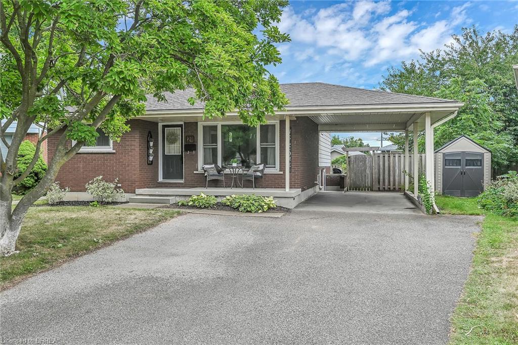 21 Burdock Blvd, Brantford, ON N3R 6B5