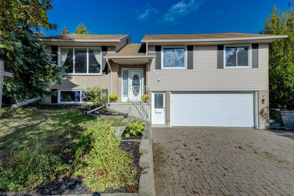 144 Laurentian Dr, Kitchener, ON N2E 2M3