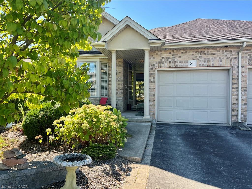 21 Willowlanding Ct, Welland, ON L3C 7L7