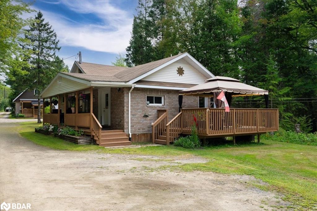 788 Muskoka Rd 3 Rd N, Huntsville, ON P1H 1E1