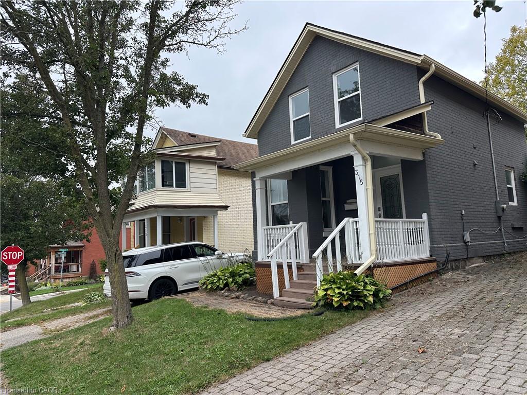315 Simcoe St, Woodstock, ON N4S 1J2