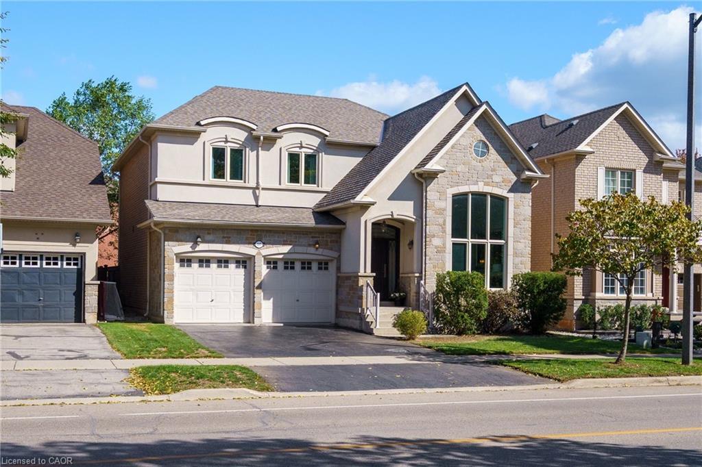 317 Great Lakes Blvd, Oakville, ON L6L 0A4