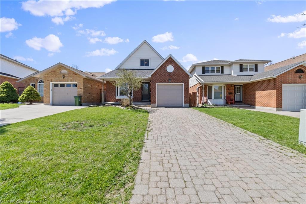 741 Acadia Dr, Hamilton, ON L8W 3V2