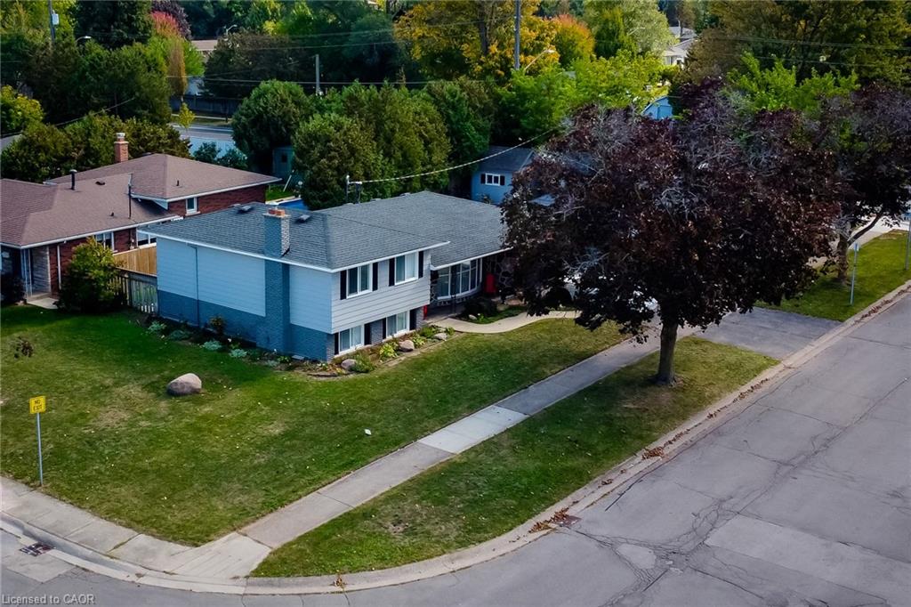82 Stoney Brook Dr, Stoney Creek, ON L8G 3V6