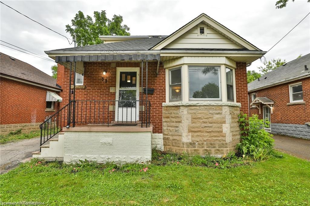 35 W 3rd St, Hamilton, ON L9C 3J8