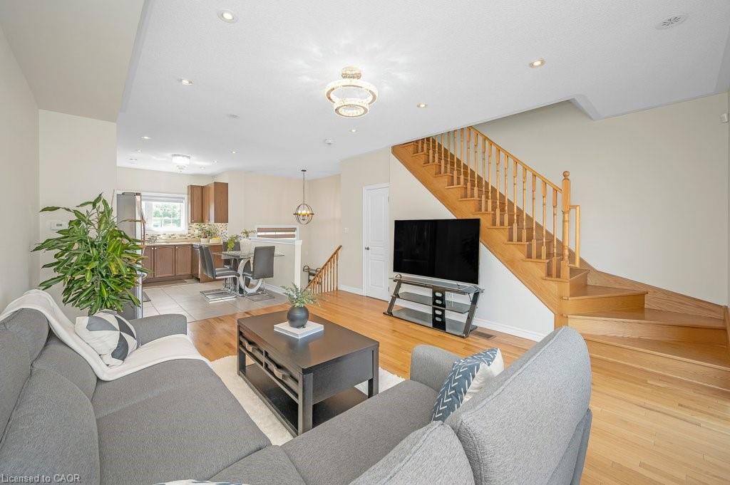 34 Aspen Hills Rd, Brampton, ON L6Y 6E4