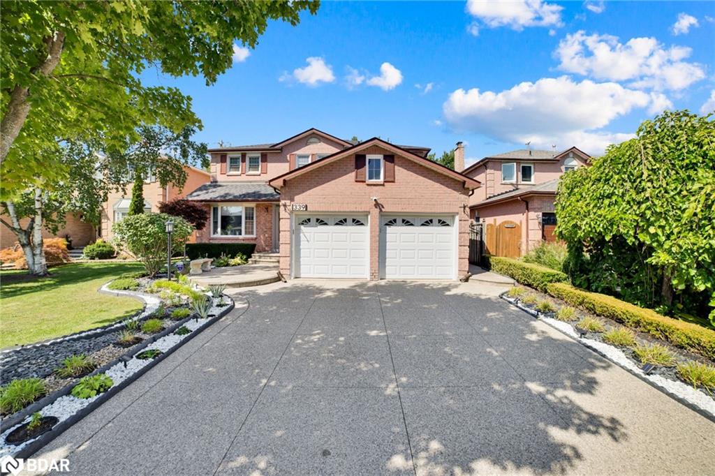339 Parklane Rd, Oakville, ON L6H 4J4