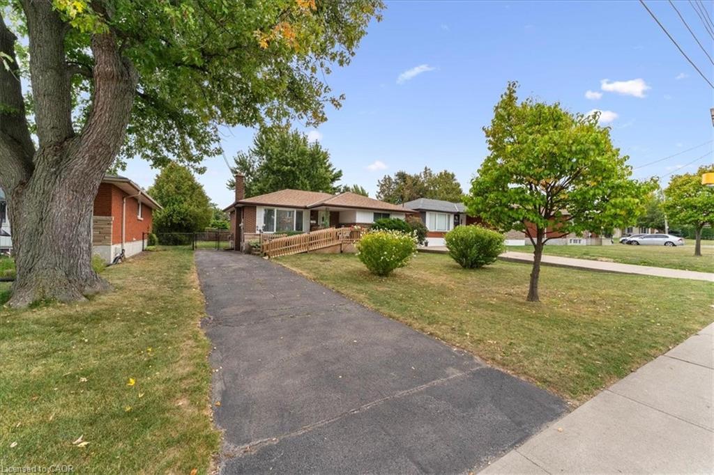 507 Upper Paradise Rd, Hamilton, ON L9C 5E2