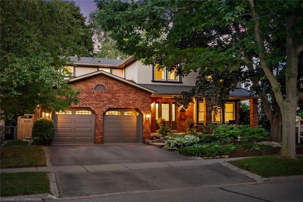 2262 Constance Dr, Oakville, ON L6J 6G4