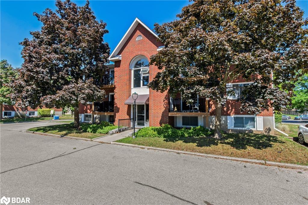 565 Greenfield Avenue Unit 610, Kitchener, ON N2C 2P4