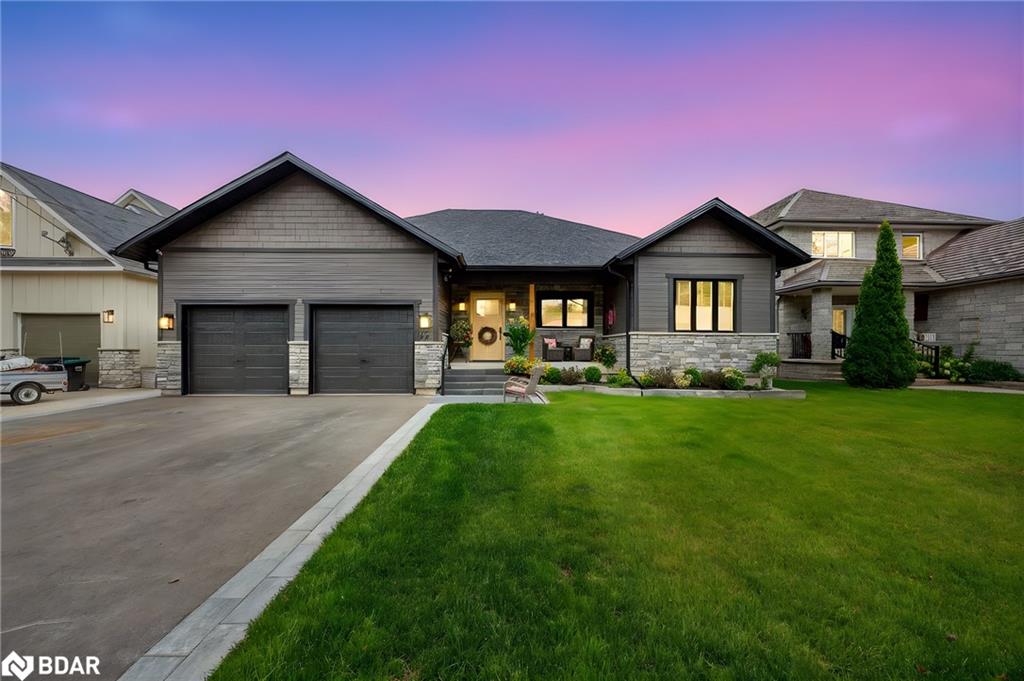 42 Elizabeth St, New Tecumseth, ON L9R 1H7