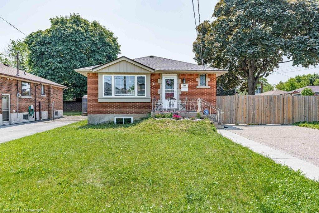 768 Tenth Ave, Hamilton, ON L8T 2G3