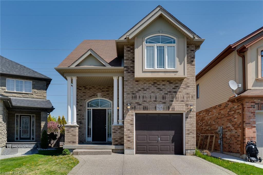 928 Dunblane Ct, Kitchener, ON N2R 1W9