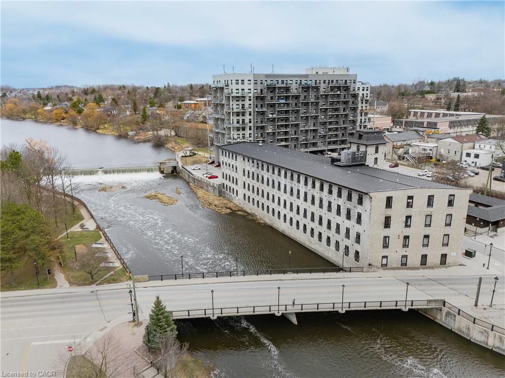 19 Guelph Avenue Unit 207, Cambridge, ON N3C 1A2