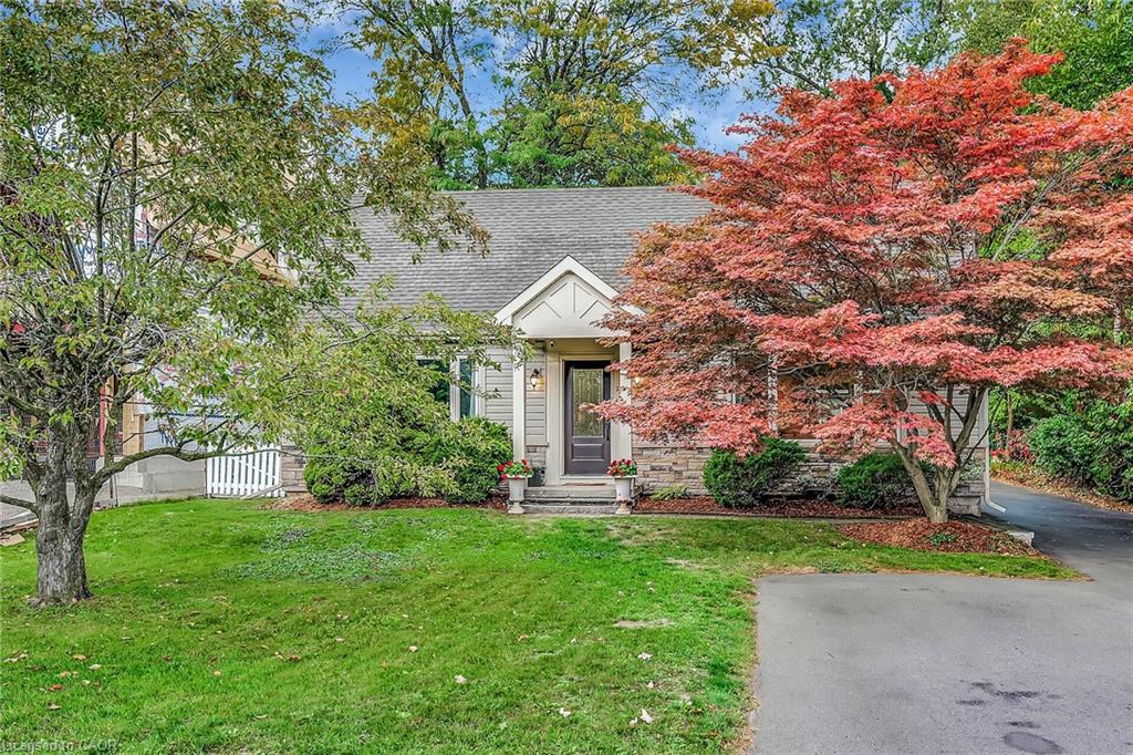233 Townsend Ave, Burlington, ON L7T 1Z5