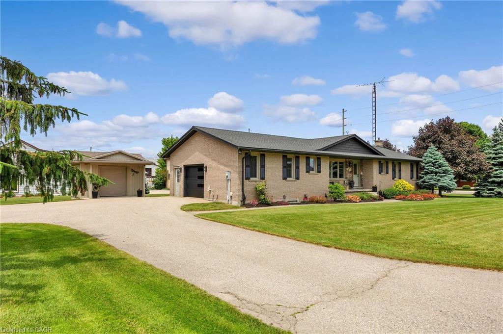 1 Shantz Pl, Wellesley, ON N0B 2S0