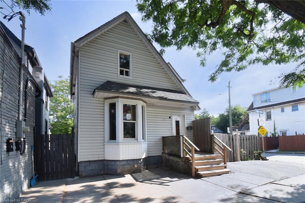 427 Cannon St E, Hamilton, ON L8L 2C7