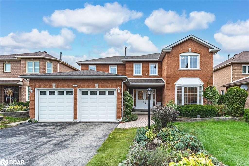 44 Cardinal St, Barrie, ON L4M 6C9