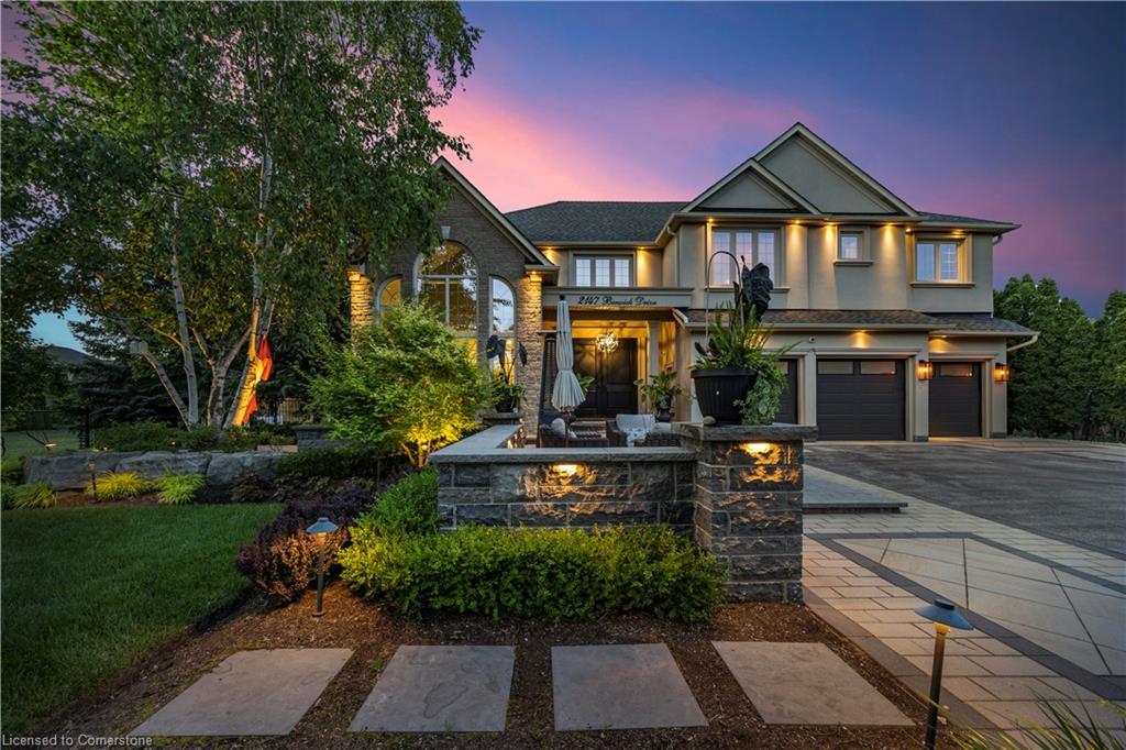 2147 Berwick Dr, Burlington, ON L7M 4B2