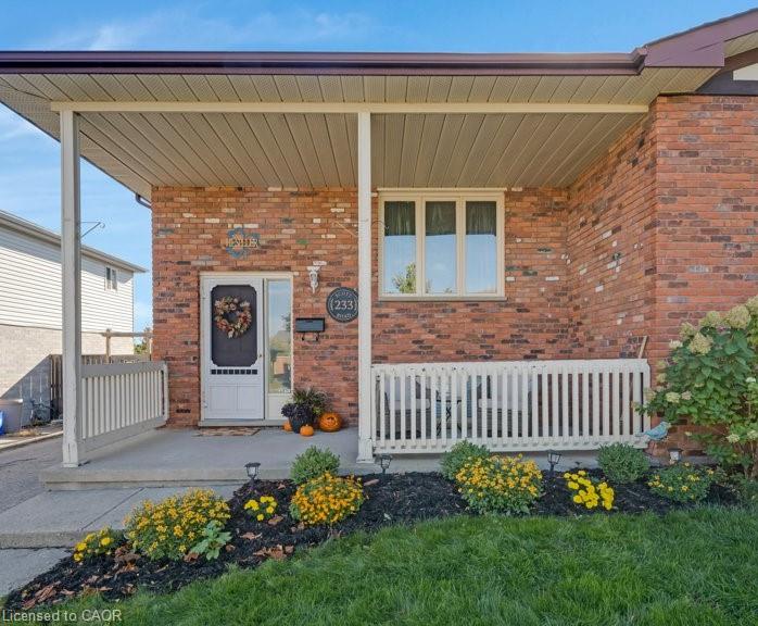 233 Scott Rd, Cambridge, ON N3C 3K6