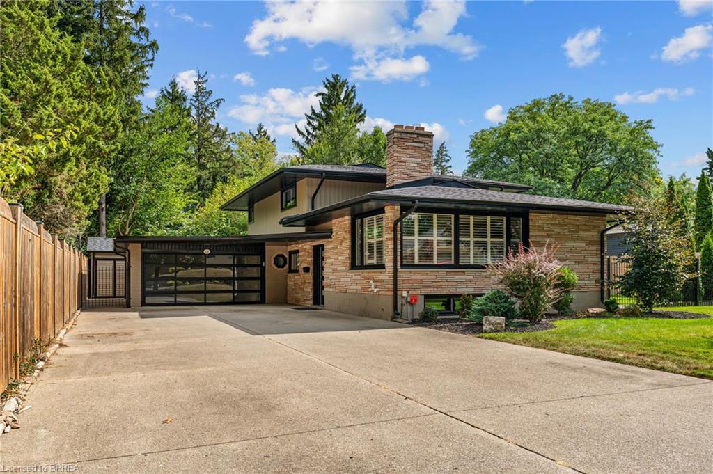 10 Stymie Blvd, Brantford, ON N3T 5K3