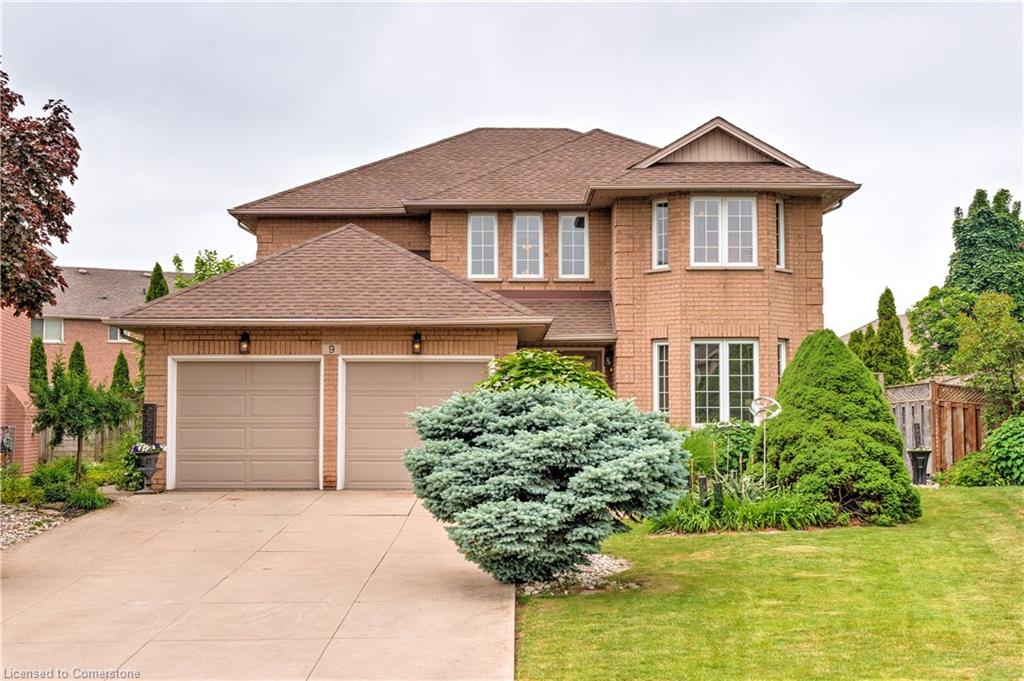 9 Sugarberry Ct, Hamilton, ON L8E 5E5