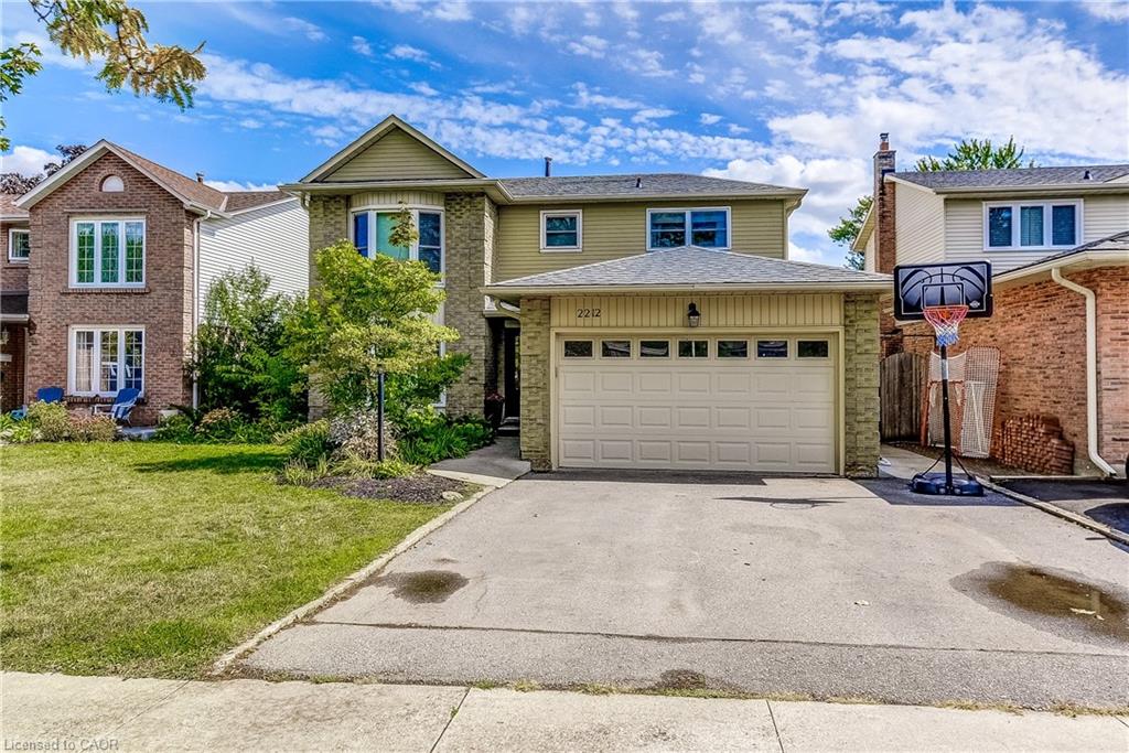 2212 Melissa Cres, Burlington, ON L7P 4J7