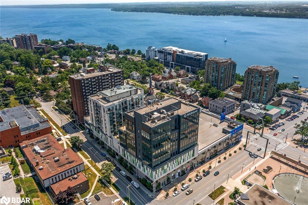 111 Worsley Street Unit 302, Barrie, ON L4M 0J5