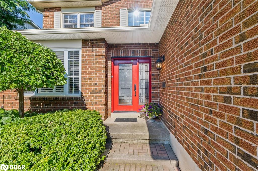 8 Jason Cres, Halton Hills, ON L7G 4Z4