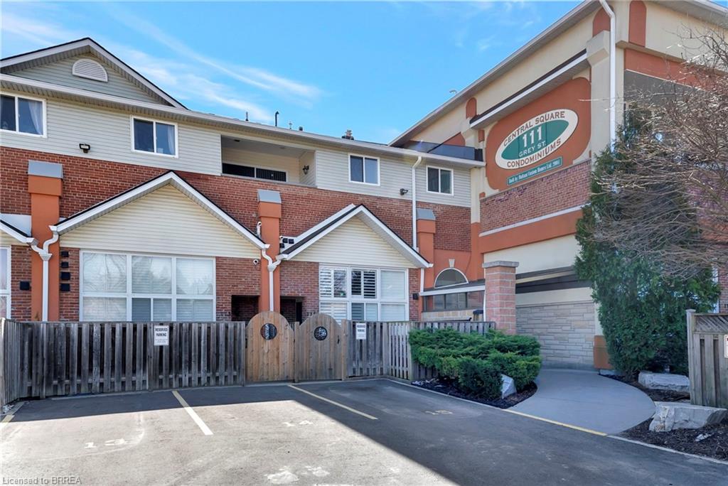 111 Grey Street Unit 212, Brantford, ON N3S 4V8