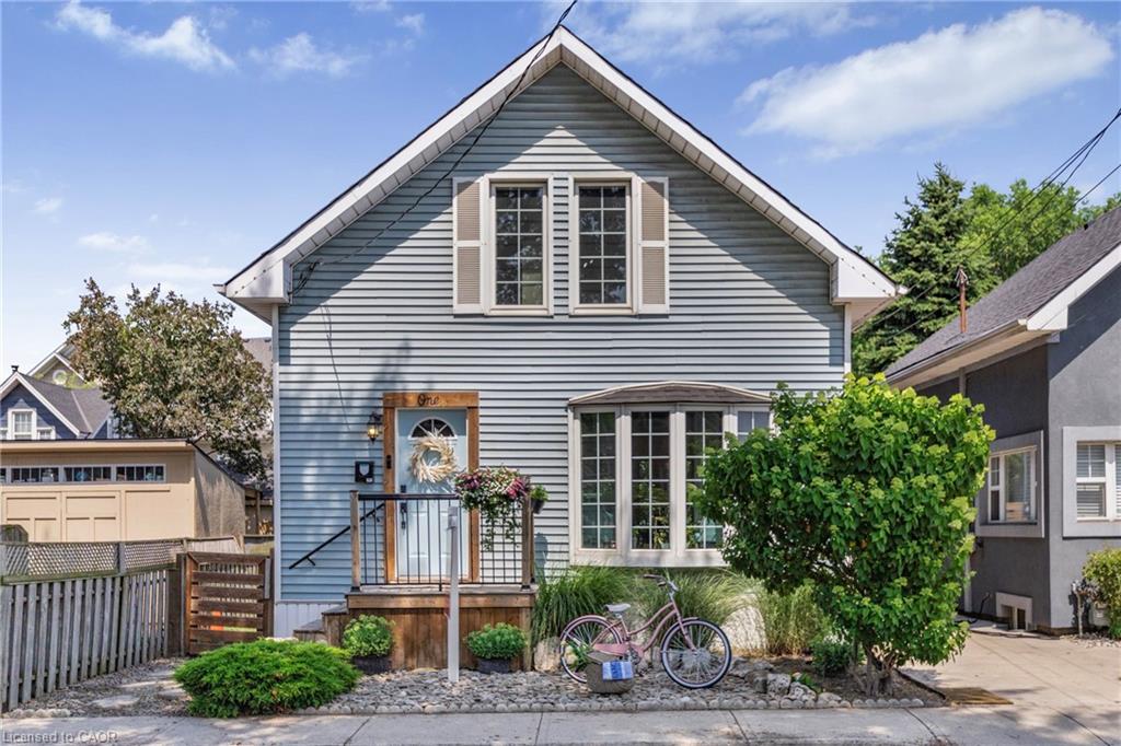 1 Mareve Ave, Hamilton, ON L8H 7A7