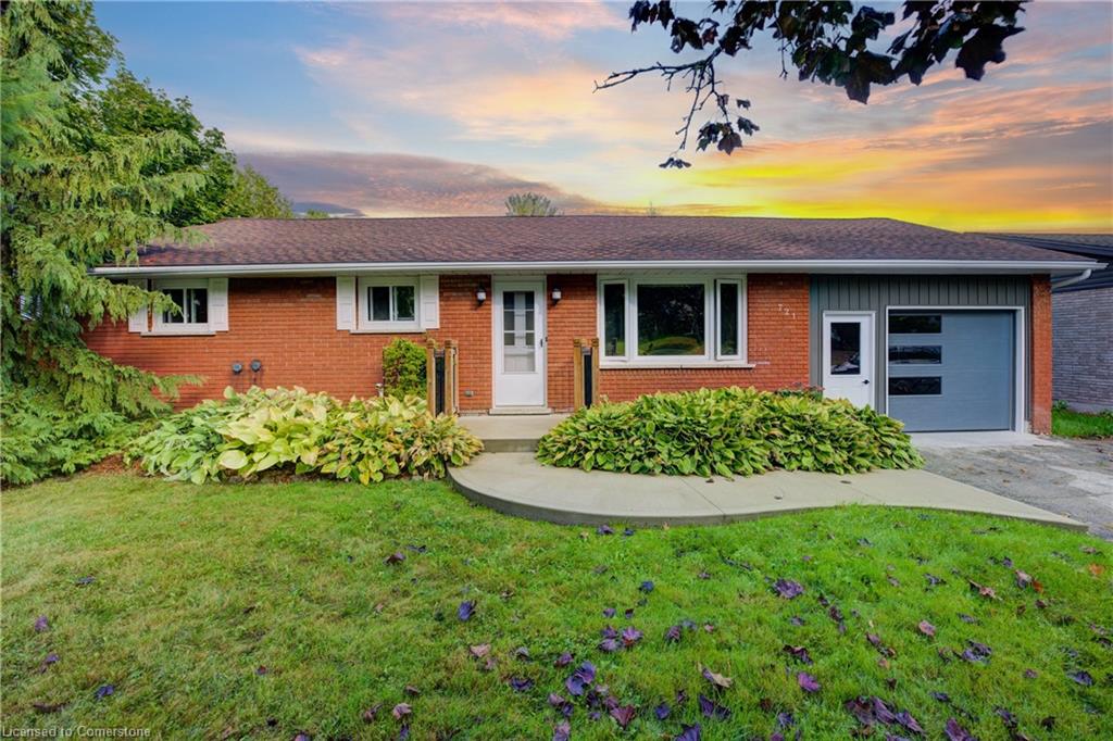 721 Waterloo St, Wellington North, ON N0G 2L3