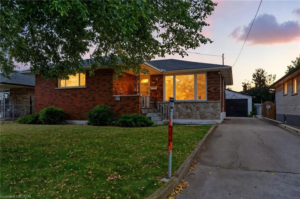97 Kenora Ave, Hamilton, ON L8E 1C3