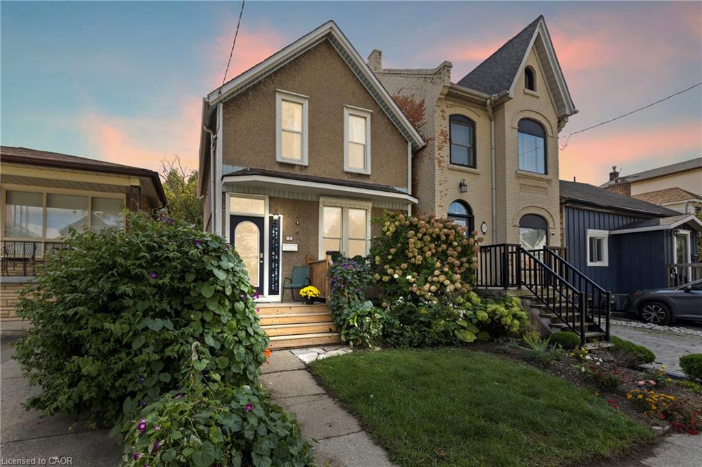 25 Chatham St, Hamilton, ON L8P 2B3