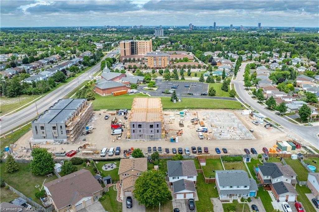 525 Erinbrook Drive Unit B033, Kitchener, ON N2E 3T1